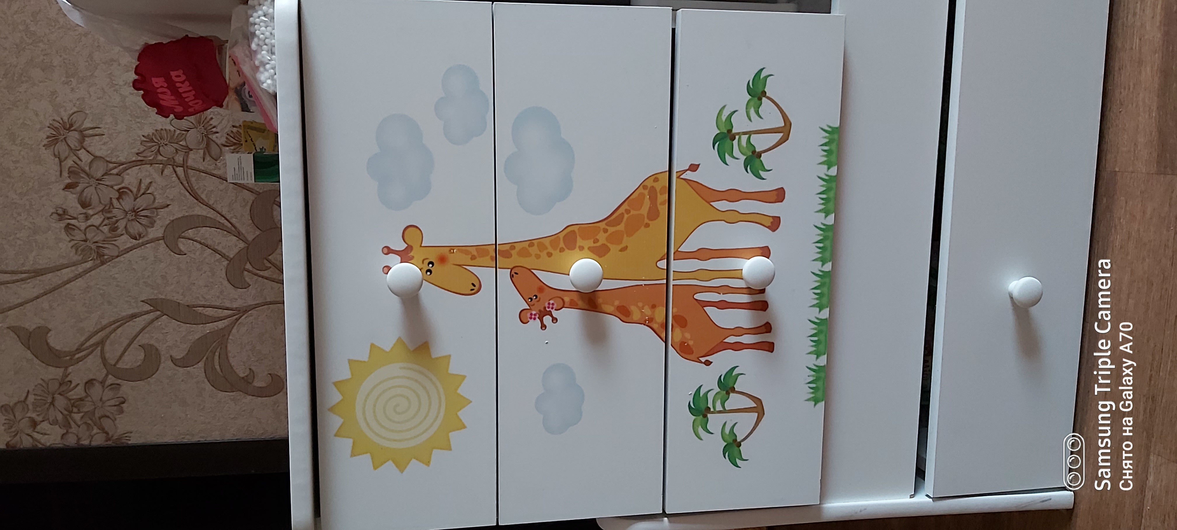 Фотография покупателя товара Детская кровать-трансформер «Жирафик» с поперечным маятником, цвет белый, рисунок МИКС