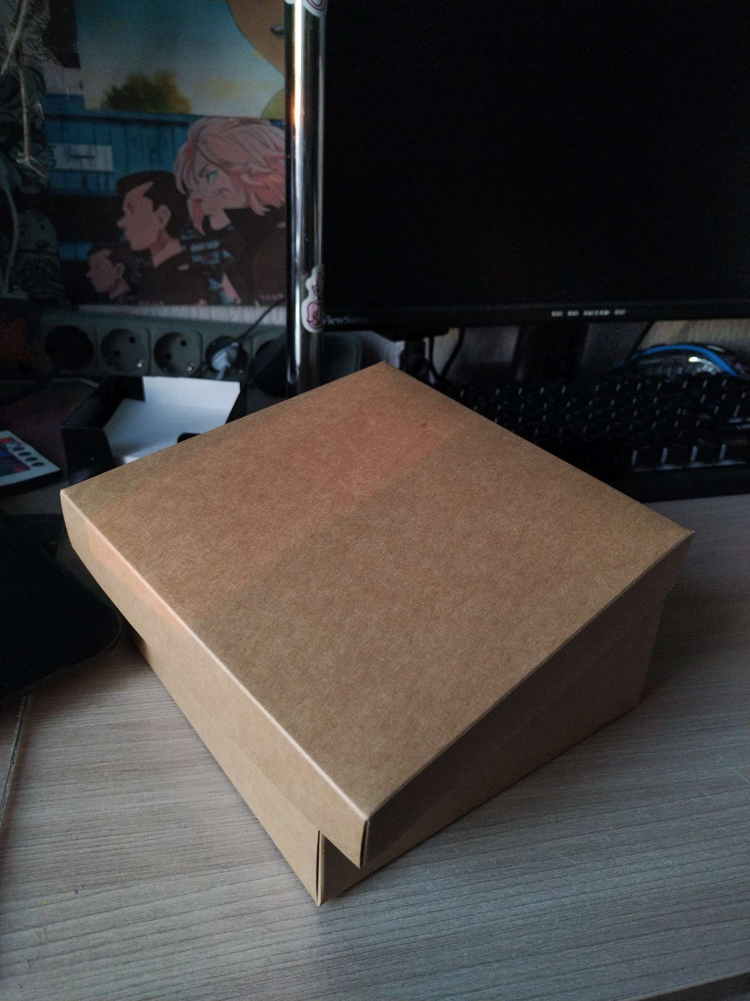 Фотография покупателя товара Коробка подарочная складная крафтовая, упаковка, 26х26х8 см - Фото 1