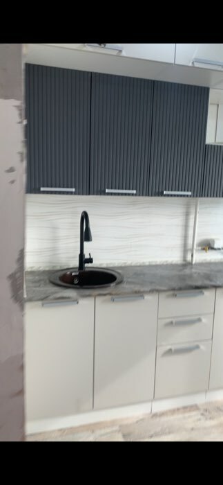 Фотография покупателя товара Смеситель для кухни ZEIN Z2571, нержавеющая сталь, с выдвижной лейкой, 2 режима, черный - Фото 6