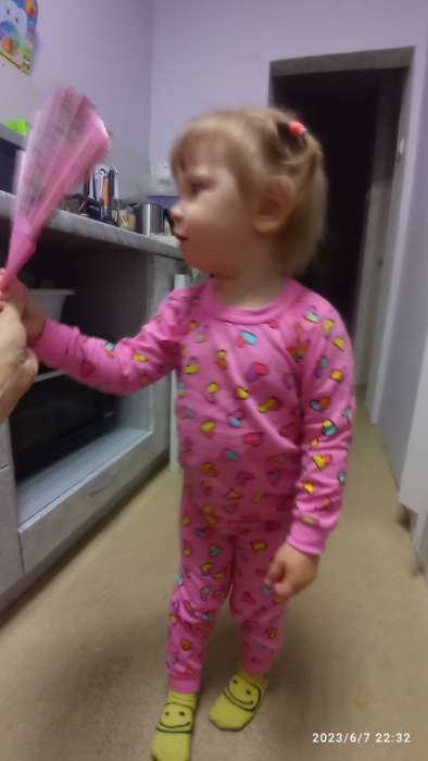 Фотография покупателя товара Пижама для девочки, цвет розовый/цветные сердца, рост 122 см - Фото 3