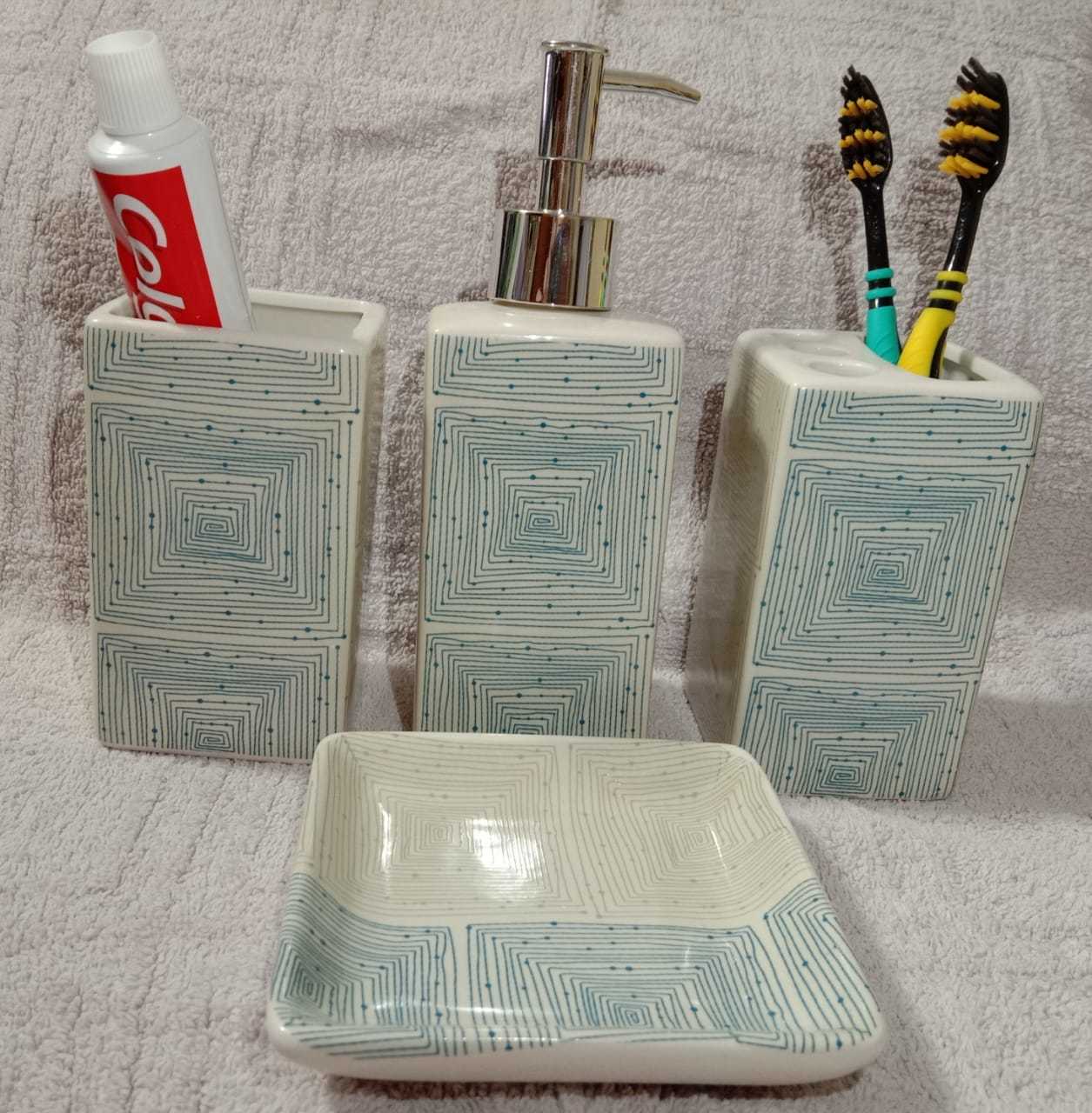 Фотография покупателя товара Набор аксессуаров для ванной комнаты «Гипноз», 4 предмета (мыльница, дозатор для мыла 350 мл, 2 стакана), цвет МИКС - Фото 1