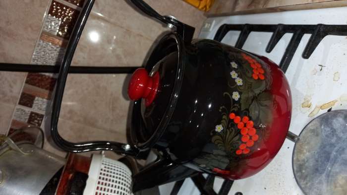 Фотография покупателя товара Чайник «Рябина», 2,3 л, эмалированная крышка, индукция, цвет красно-чёрный, деколь МИКС