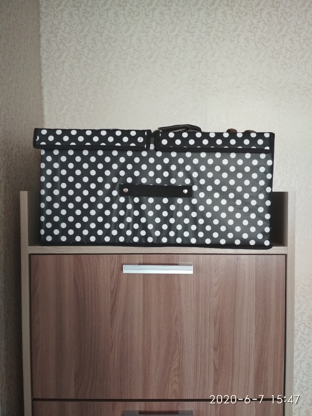 Фотография покупателя товара Короб стеллажный для хранения с двойной крышкой «Горошек», 50×30×25 см, цвет чёрно-белый
