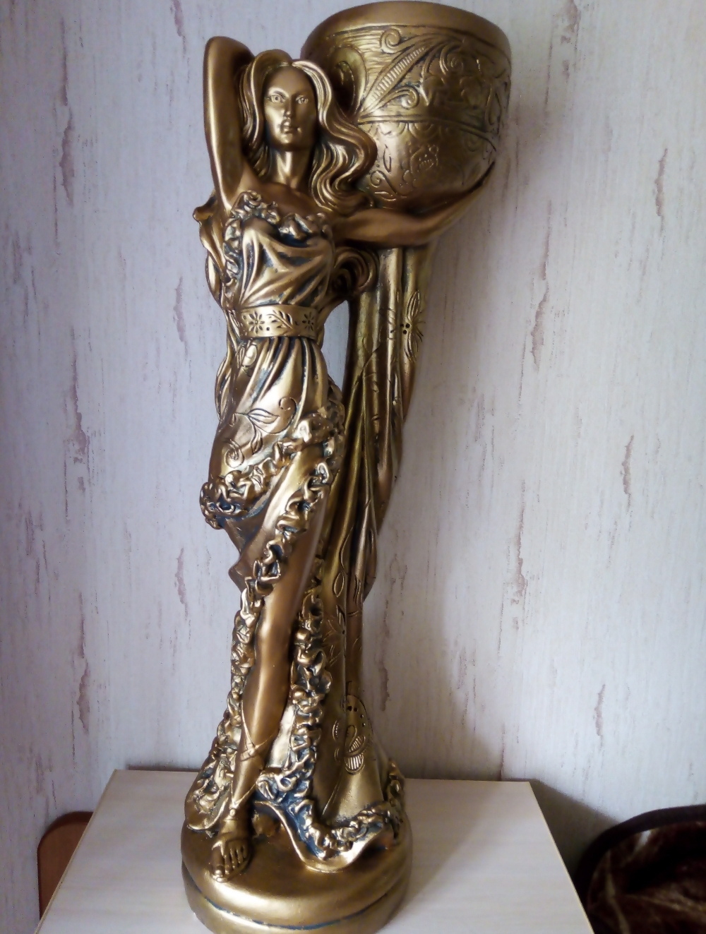Фотография покупателя товара Фигура с кашпо "Девушка Нимфа" бронза, 1,2л / 30х83х23см