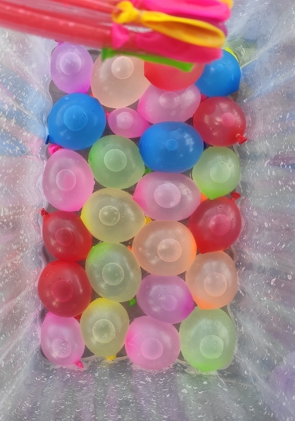 Фотография покупателя товара Водные бомбы «Шар», 3 насадки, 37 шаров, цвета МИКС - Фото 2