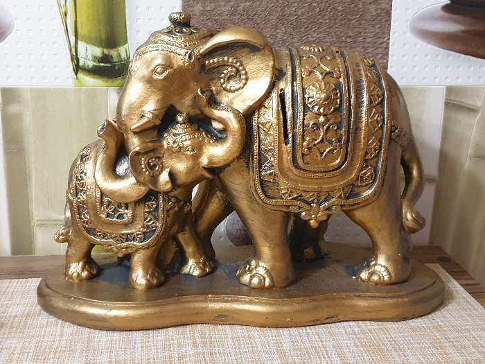 Фотография покупателя товара Копилка "Слон со слоненком" бронза, 15х32см - Фото 3