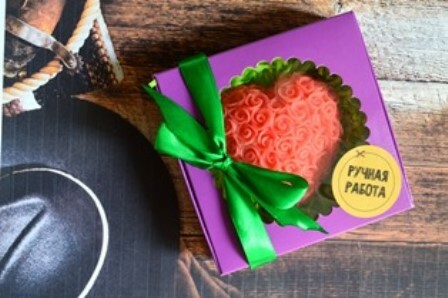 Фотография покупателя товара Подарочная коробка сборная с окном, белый, 11.5×11.5×3 см - Фото 19