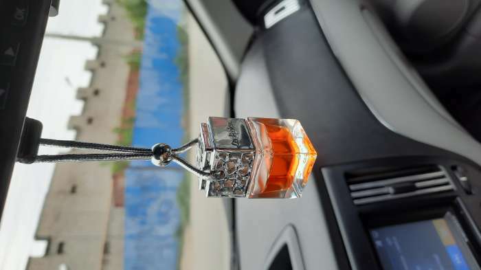 Фотография покупателя товара Флакон под ароматизатор в машину, подвесной, "Car Parfume" 8 мл, хром