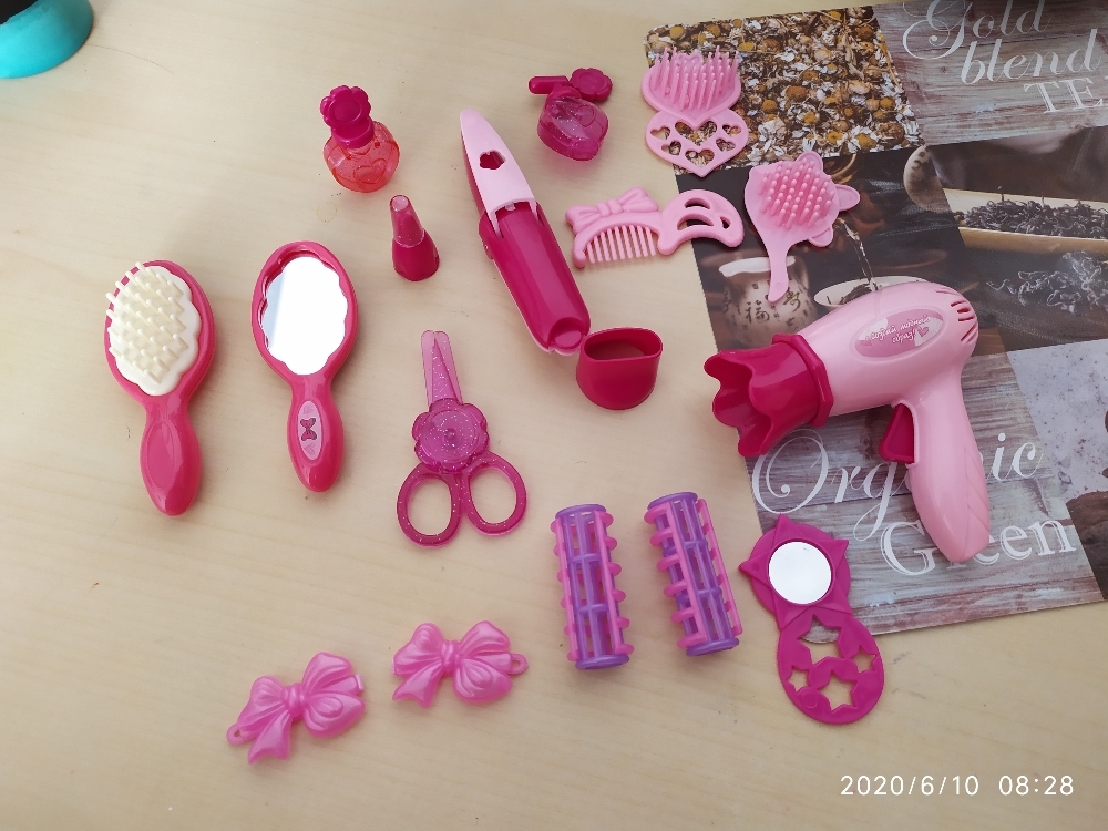 Фотография покупателя товара Набор парикмахера «Модный образ», розовый, 19 предметов