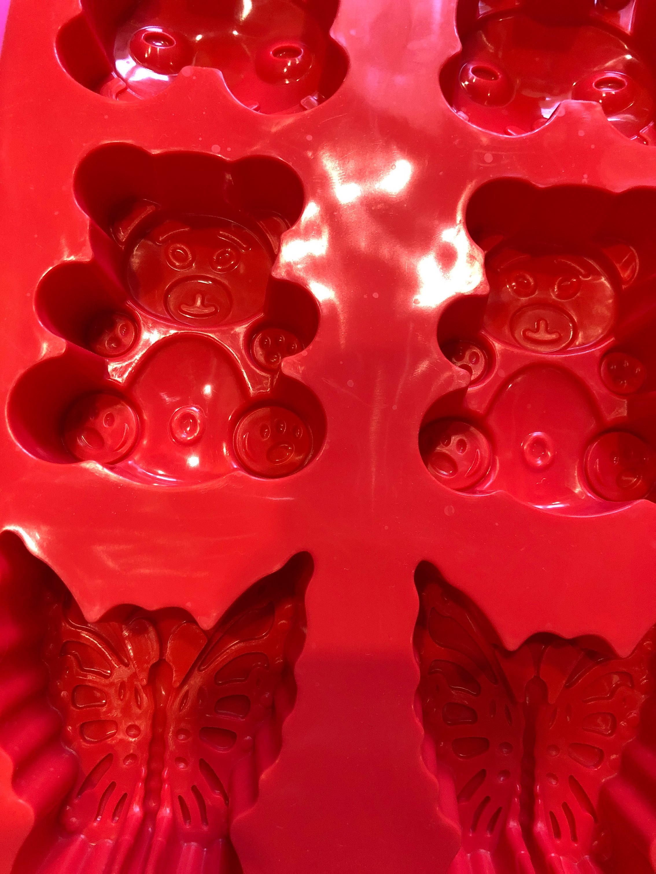 Фотография покупателя товара Форма для выпечки Доляна «Животные.Зоопарк», силикон, 26×17 см, 6 ячеек  (7,2×6,4 см), цвет МИКС
