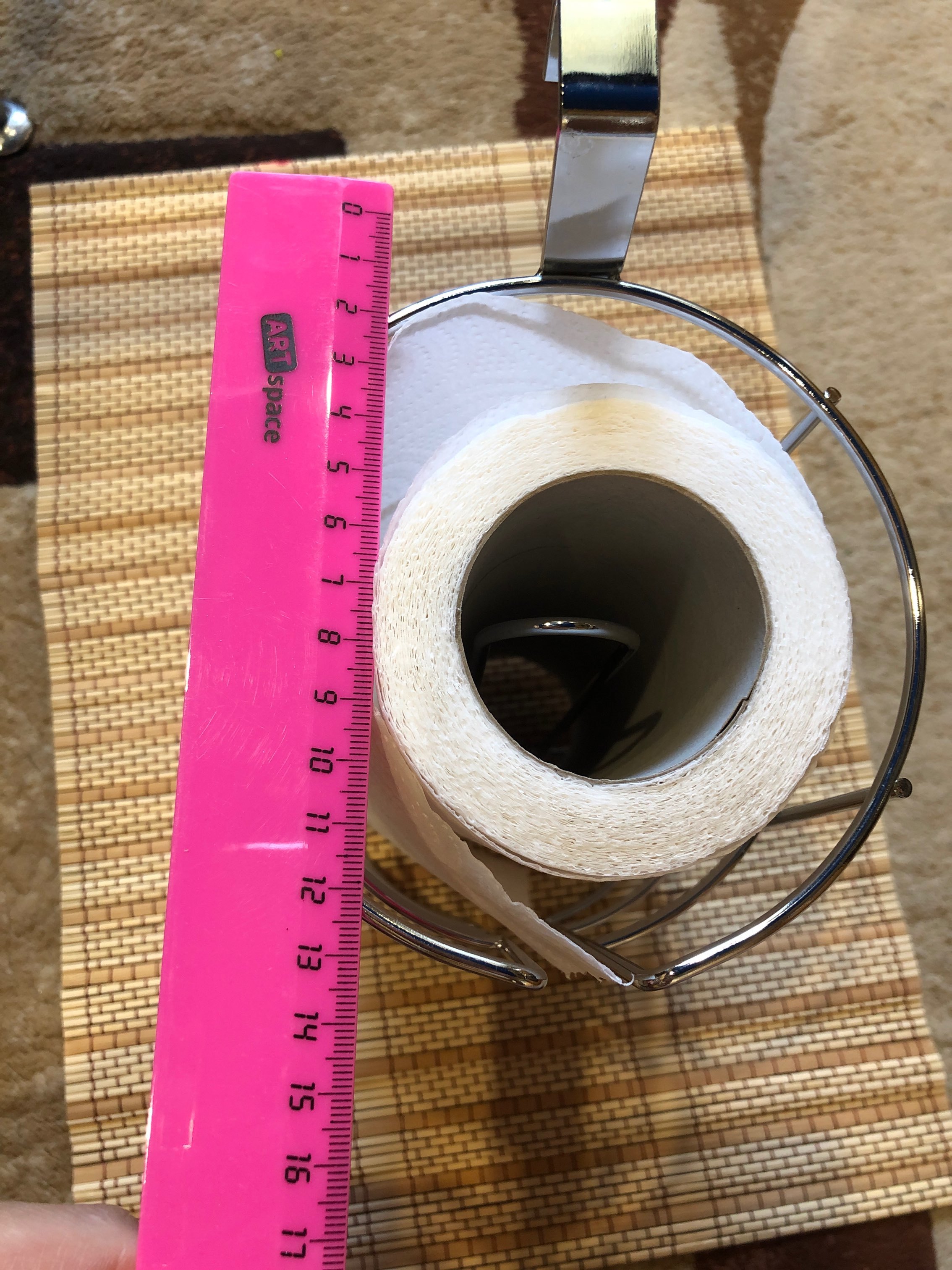 Фотография покупателя товара Держатель для бумажных полотенец, подвесной, h=22,5 см, d=12 см