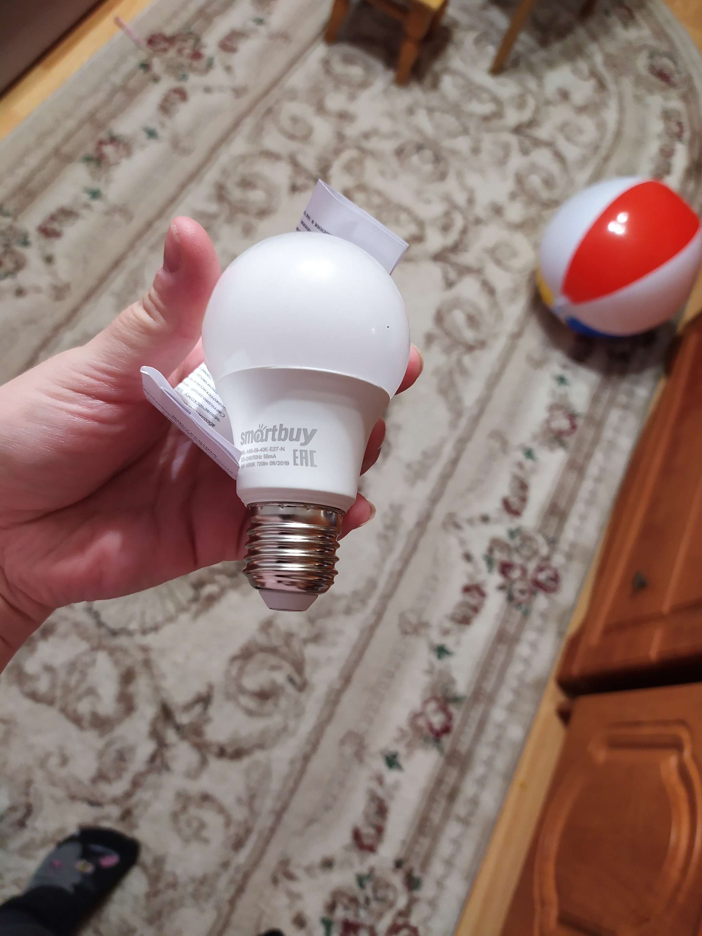 Фотография покупателя товара Лампа cветодиодная Smartbuy, E27, A60, 9 Вт, 4000 К, дневной белый свет