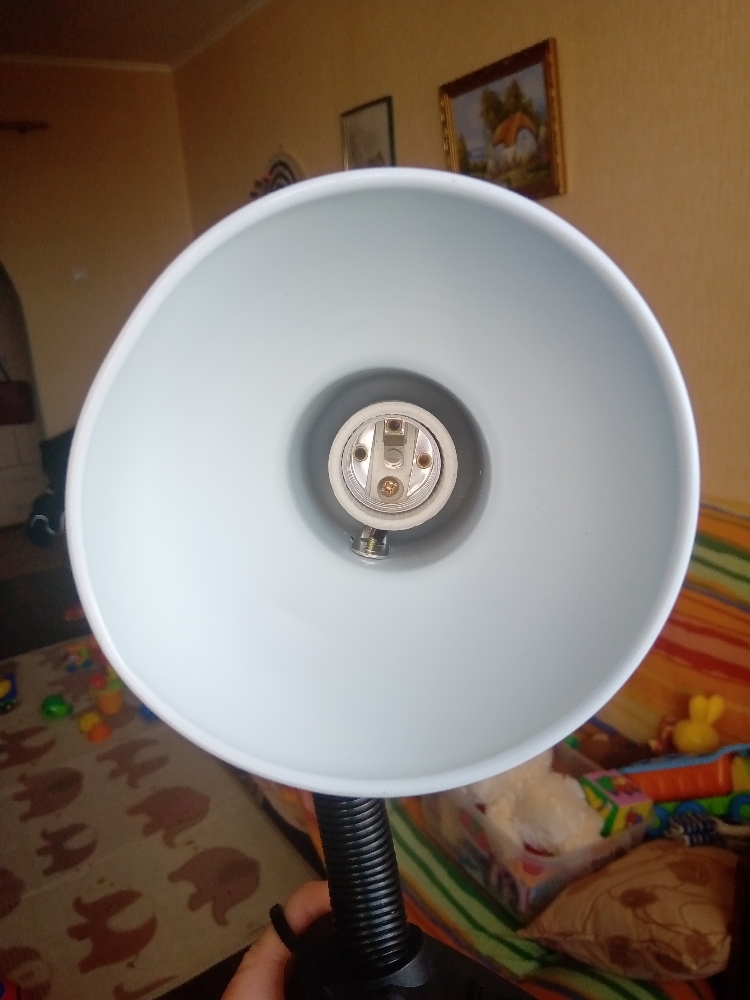 Фотография покупателя товара Лампа настольная Е27, с выкл. на зажиме (220В) белая 26х13х11 RISALUX - Фото 7