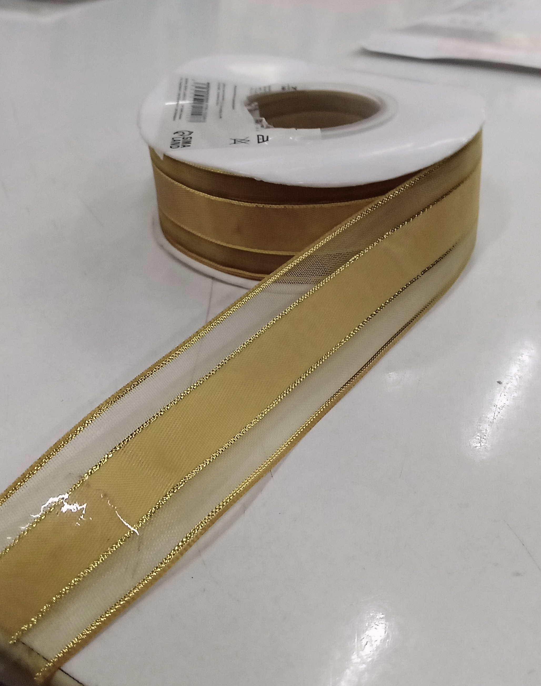 Фотография покупателя товара Лента декоративная, капроновая/атласная, с люрексом, 25 мм, 18 ± 1 м, цвет золотой