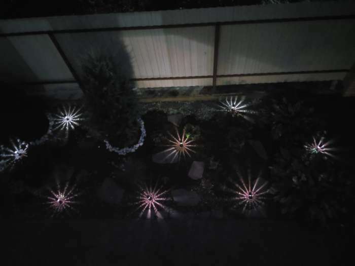 Фотография покупателя товара Садовый светильник на солнечной батарее «Цилиндр», 4.5 × 30 × 4.5 см, 1 LED, свечение белое - Фото 2
