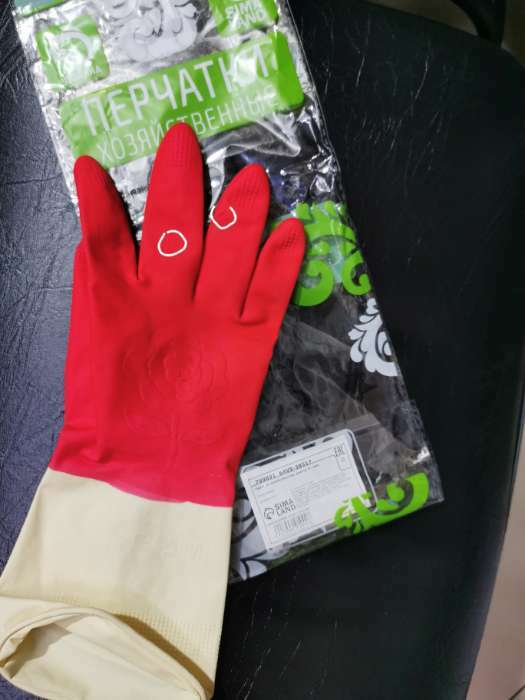 Фотография покупателя товара Перчатки хозяйственные резиновые Доляна, размер M, плотные, 50 гр, цвет красный