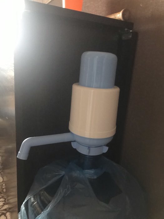 Фотография покупателя товара Помпа для воды Luazon Norma, механическая, большая, под бутыль от 11 до 19 л, голубая - Фото 10