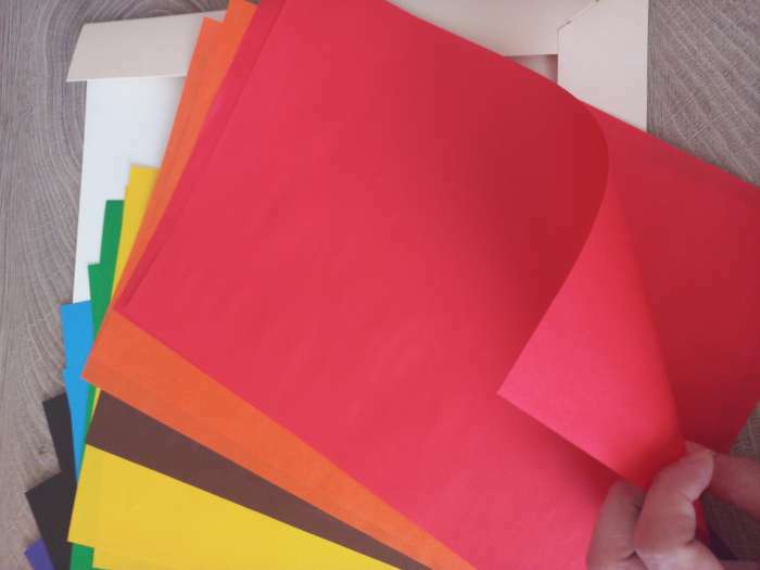 Фотография покупателя товара Бумага цветная двусторонняя А4, 16 листов 8 цветов "Луч", офсет 70 г/м2 - Фото 3