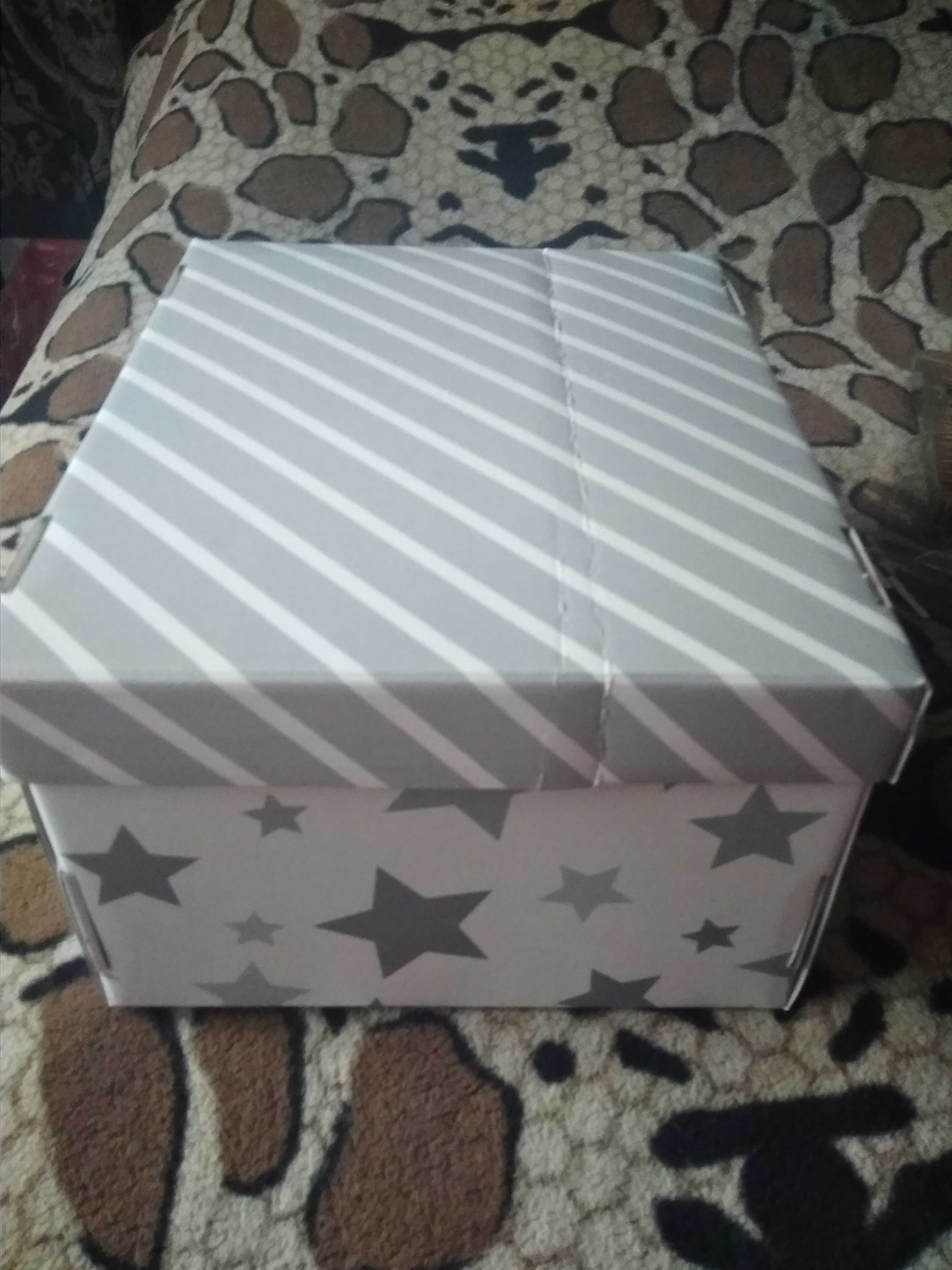 Фотография покупателя товара Коробка подарочная складная, упаковка, «Звёздные радости», 31,2 х 25,6 х 16,1 см - Фото 9