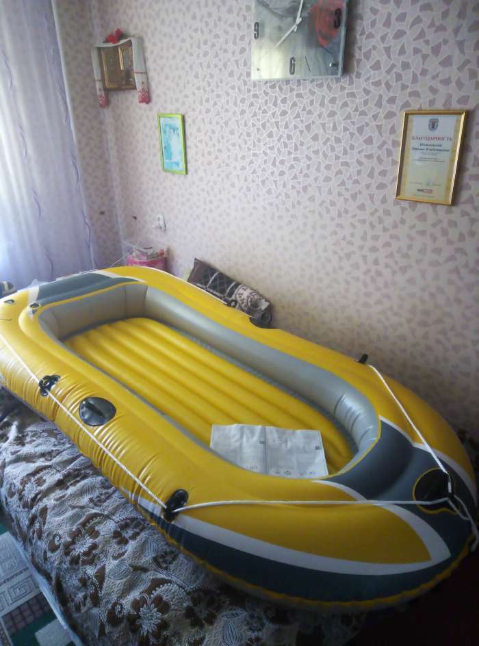 Фотография покупателя товара Надувная лодка с вёслами и насосом, 234 х 135 см, 61083 Bestway - Фото 2