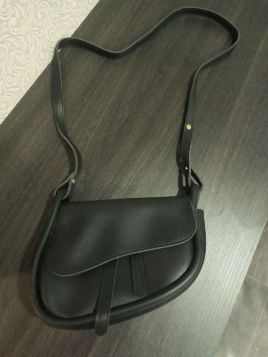 Фотография покупателя товара Сумка женская из искусственной кожи, 20×16×8.5 см, чёрная - Фото 2