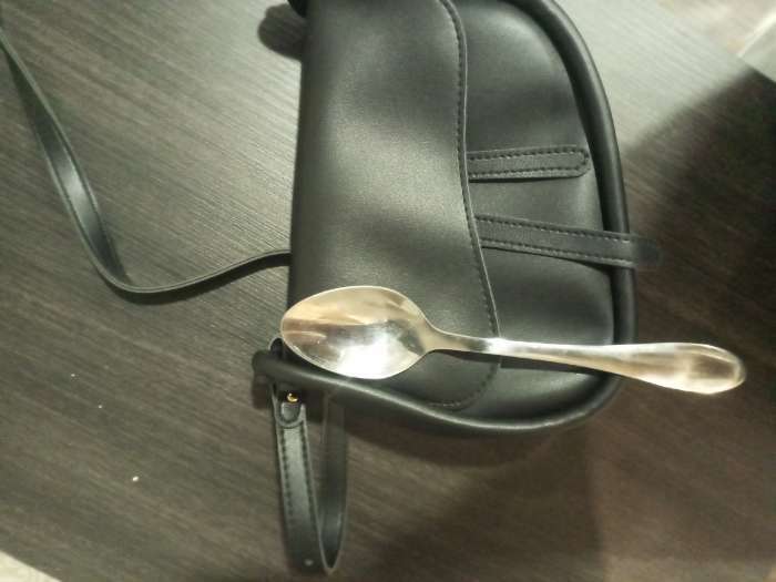 Фотография покупателя товара Сумка женская из искусственной кожи, 20×16×8.5 см, чёрная - Фото 6