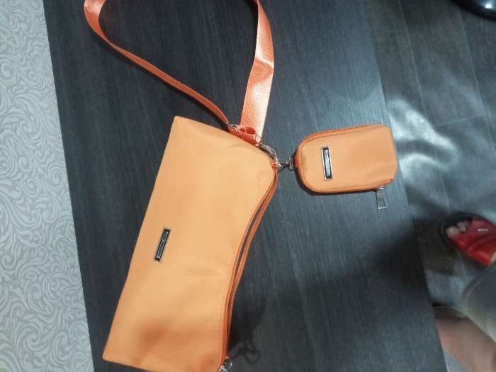 Фотография покупателя товара Сумка женская кросс-боди на молнии, 31×7×13 см, чёрная - Фото 3