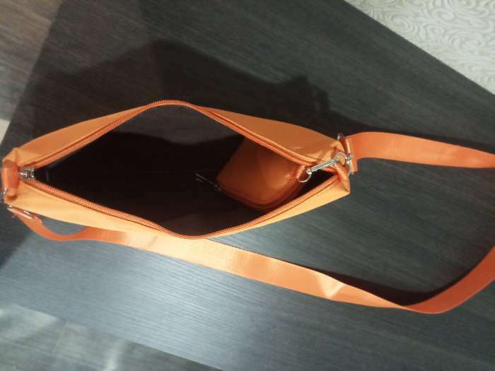 Фотография покупателя товара Сумка женская кросс-боди на молнии, 31×7×13 см, чёрная - Фото 6