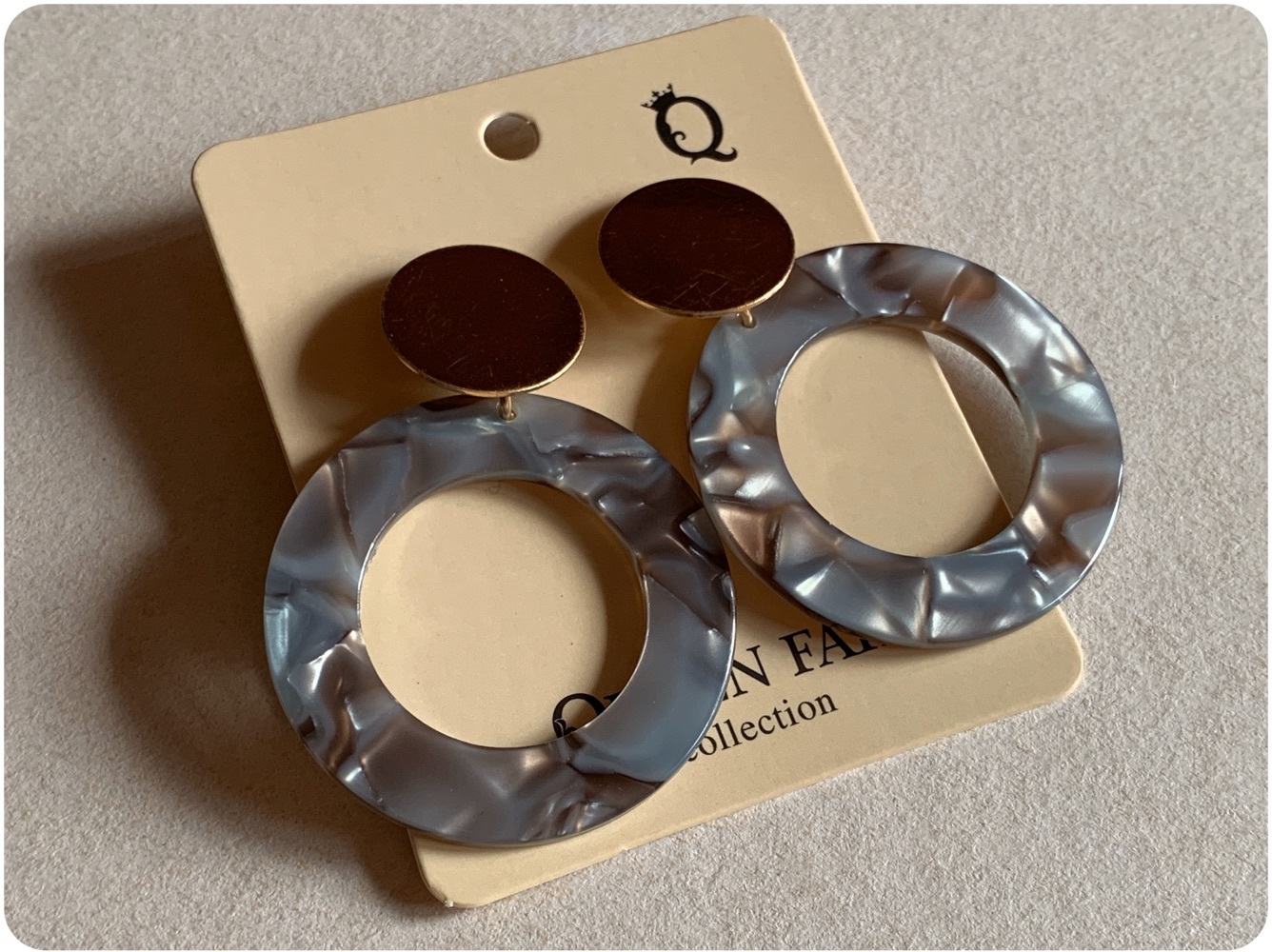 Фотография покупателя товара Серьги пластик «Леди» акварель, цветные в золоте - Фото 3