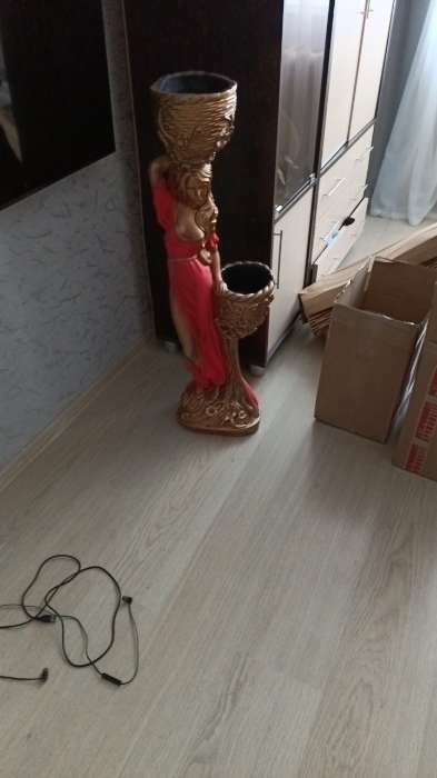 Фотография покупателя товара Фигура "Девушка с двумя кашпо", 1,2 л/0,9 л/21х30х96см бронза - Фото 4