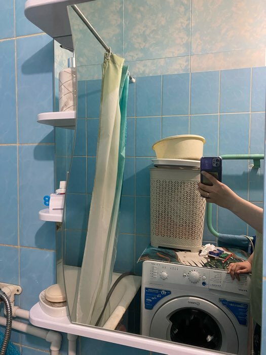 Фотография покупателя товара Зеркало-шкаф для ванной комнаты "Тура 5001", с тремя полками, 50 х 15,4 х 70 см - Фото 3