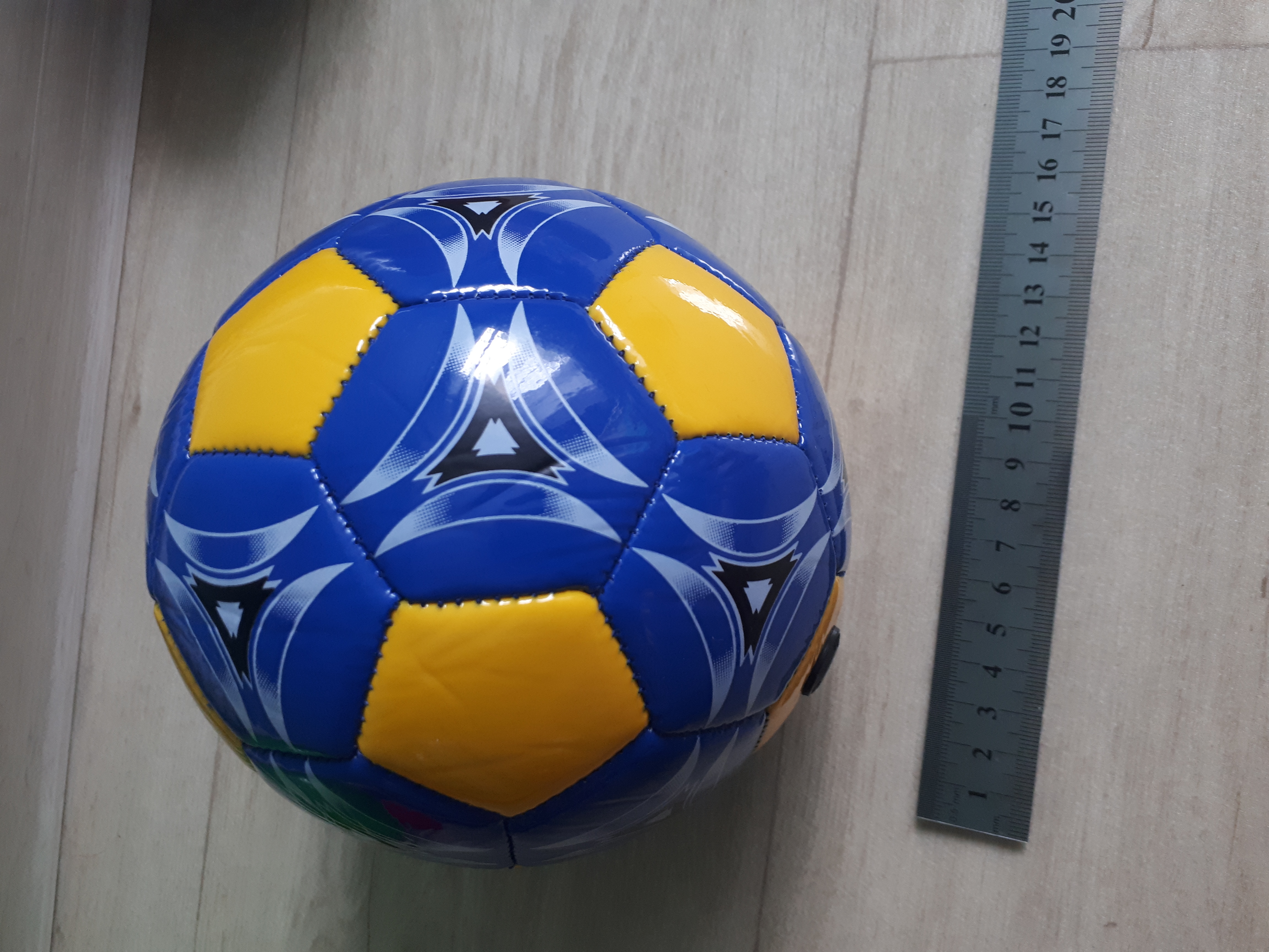 Фотография покупателя товара Мяч футбольный ONLYTOP, PVC, машинная сшивка, 32 панели, р. 2, цвет МИКС