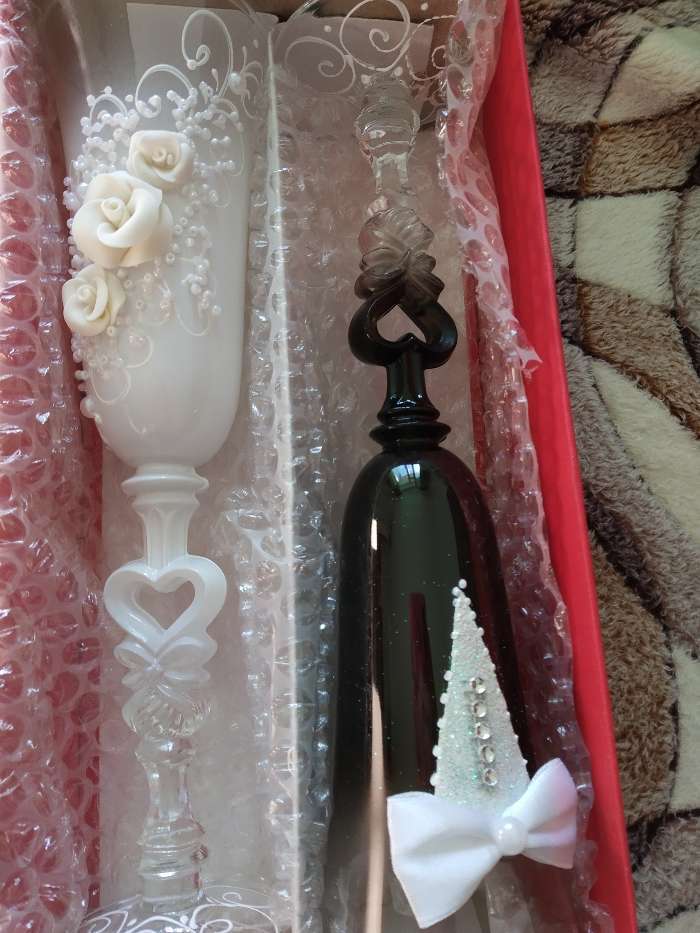 Фотография покупателя товара Набор свадебных бокалов "Молодожёны", с лепниной, чёрно-белый - Фото 5