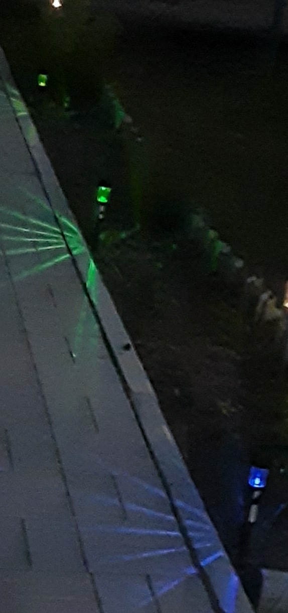 Фотография покупателя товара Садовый светильник на солнечной батарее «Цилиндр», 4.5 × 30 × 4.5 см, 1 LED, свечение мульти (RGB) - Фото 18