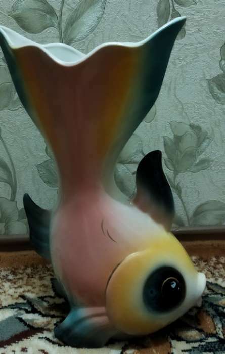 Фотография покупателя товара Ваза керамическая "Золотая рыбка", настольная, разноцветная, 35 см - Фото 2