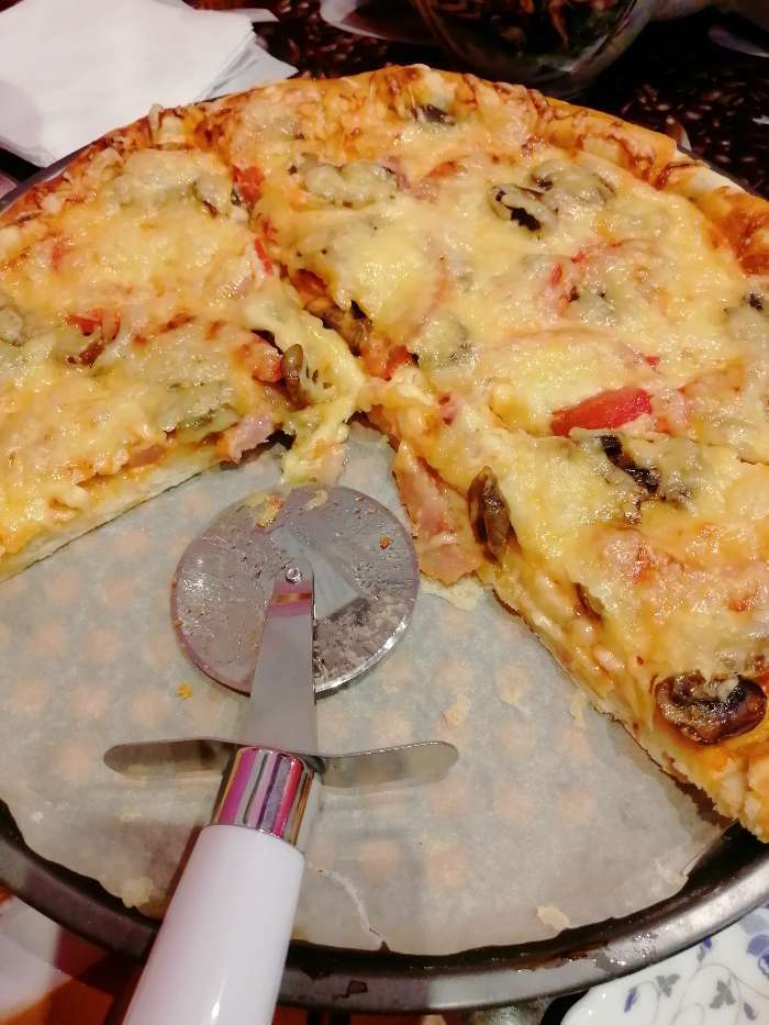 Фотография покупателя товара Нож для пиццы и теста Доляна «Скина», 20,5 см, цвет белый