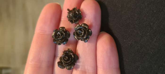 Фотография покупателя товара Молд силикон "Четыре розы" d-от 0,8 до1 см МИКС - Фото 3