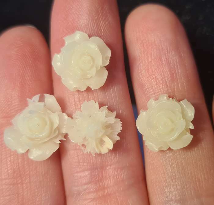 Фотография покупателя товара Молд силикон "Четыре розы" d-от 0,8 до1 см МИКС - Фото 4