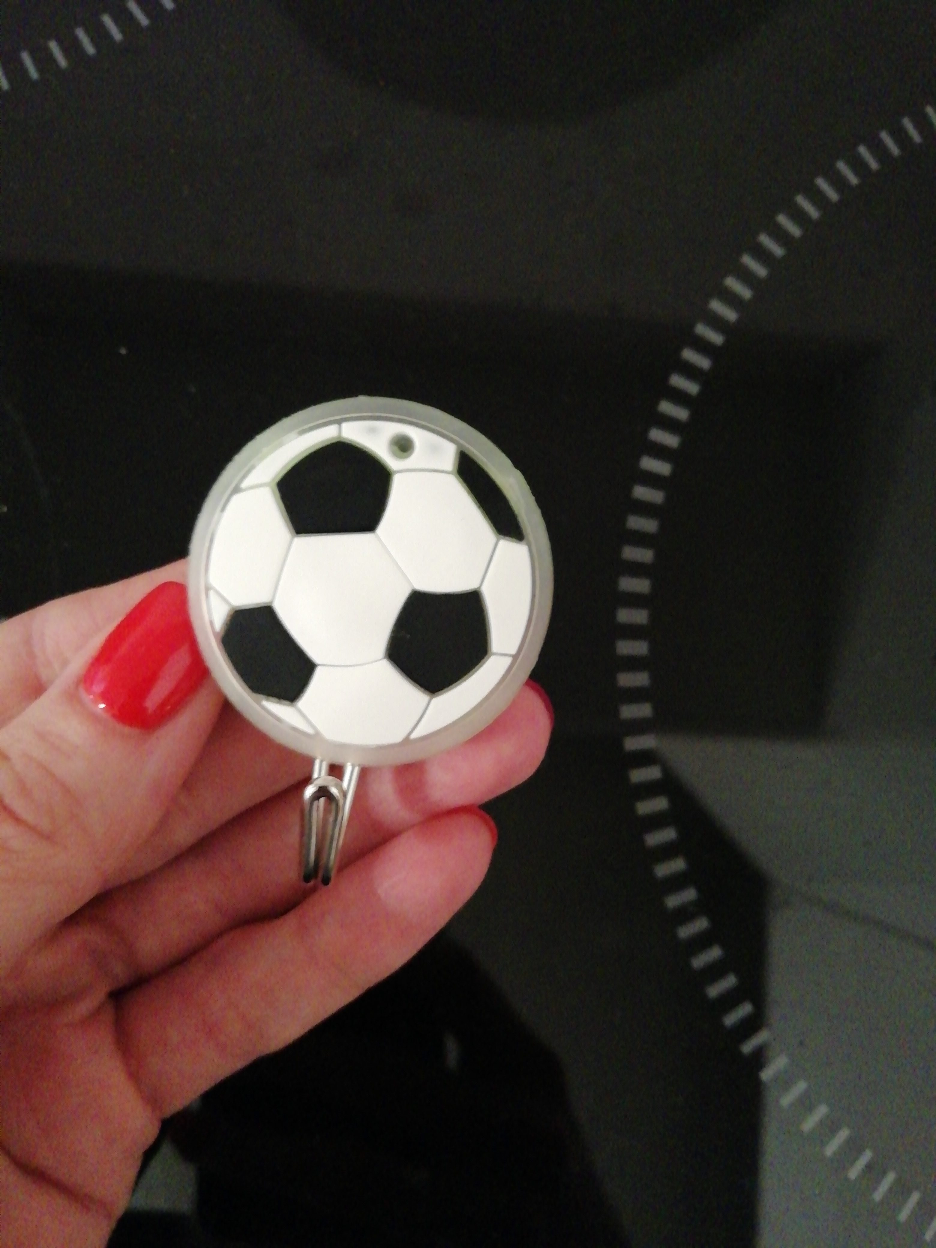 Фотография покупателя товара Крючки самоклеящиеся «Футбольный мяч», 2 шт, МИКС - Фото 1
