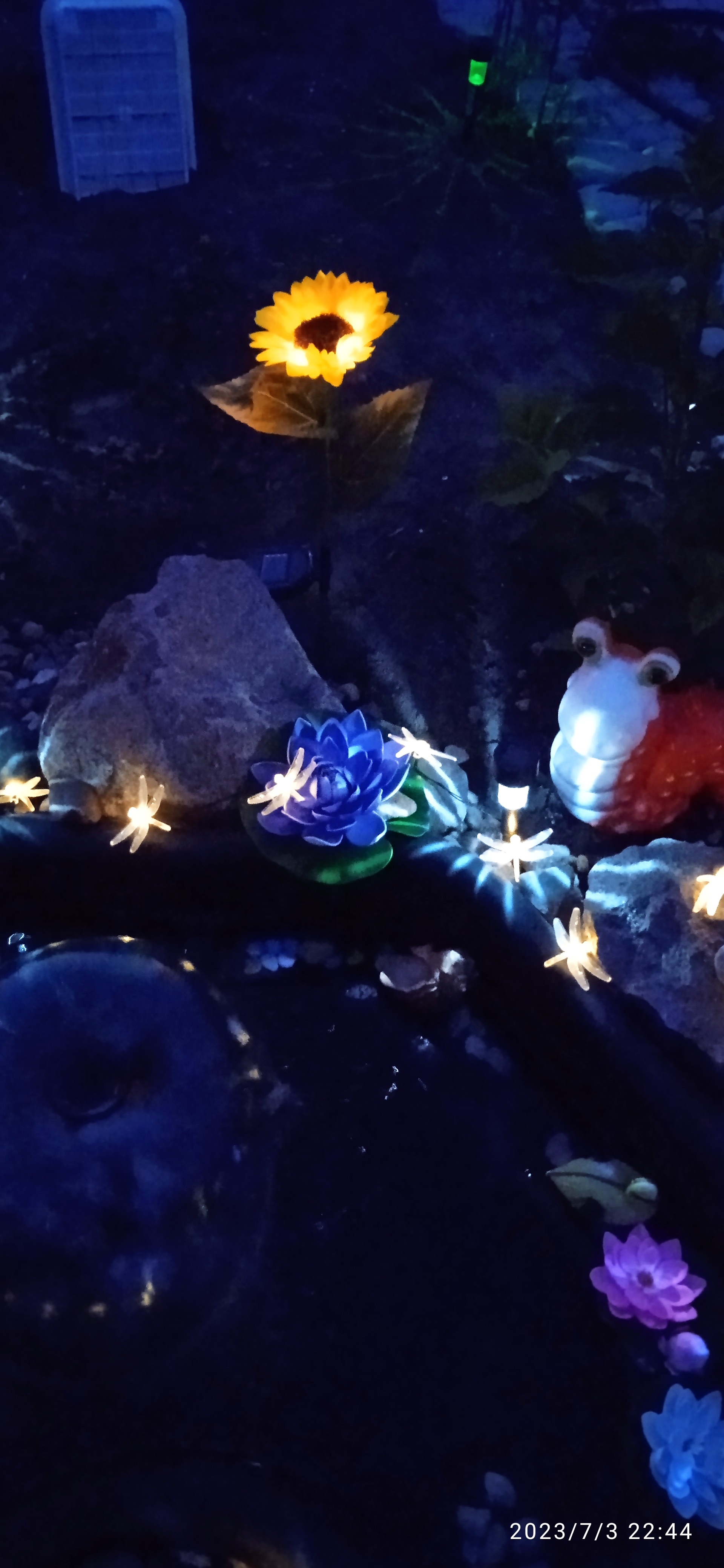 Фотография покупателя товара Садовая фигура "Гусеница веселая" оранжевая 31х32см - Фото 1