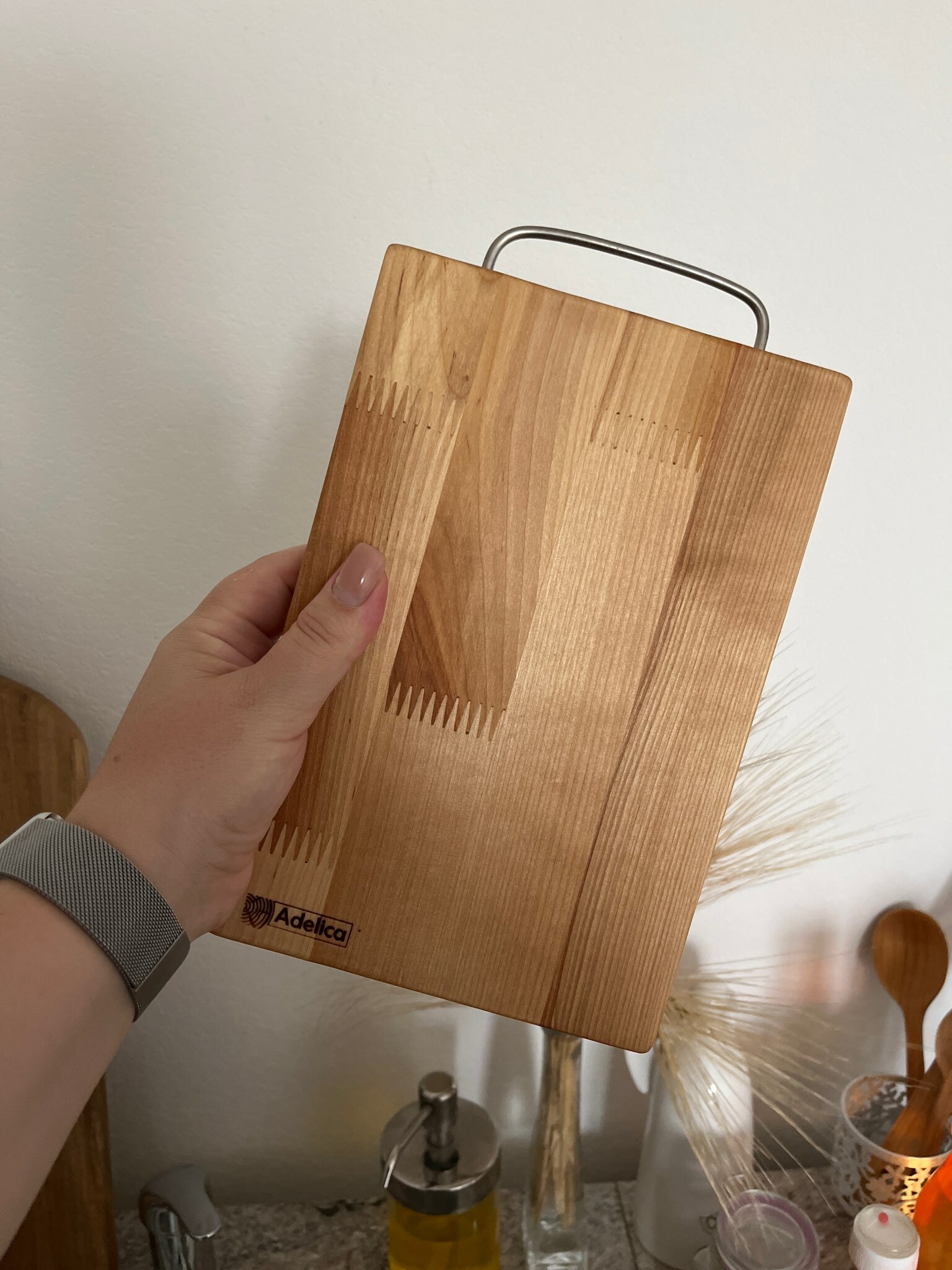 Фотография покупателя товара Доска разделочная Adelica, 24×16×1.8 см, пропитана минеральным маслом, дерево берёза - Фото 6