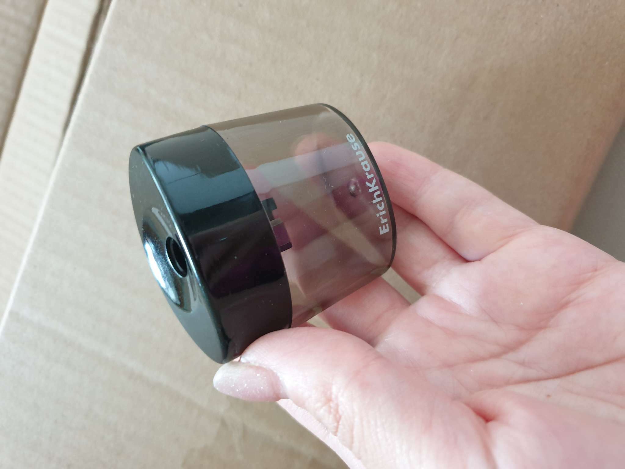 Фотография покупателя товара Точилка 1 отверстие, ErichKrause, Smart & Sharp, с контейнером, отверстие диаметром 8 мм, в блистере, МИКС - Фото 1