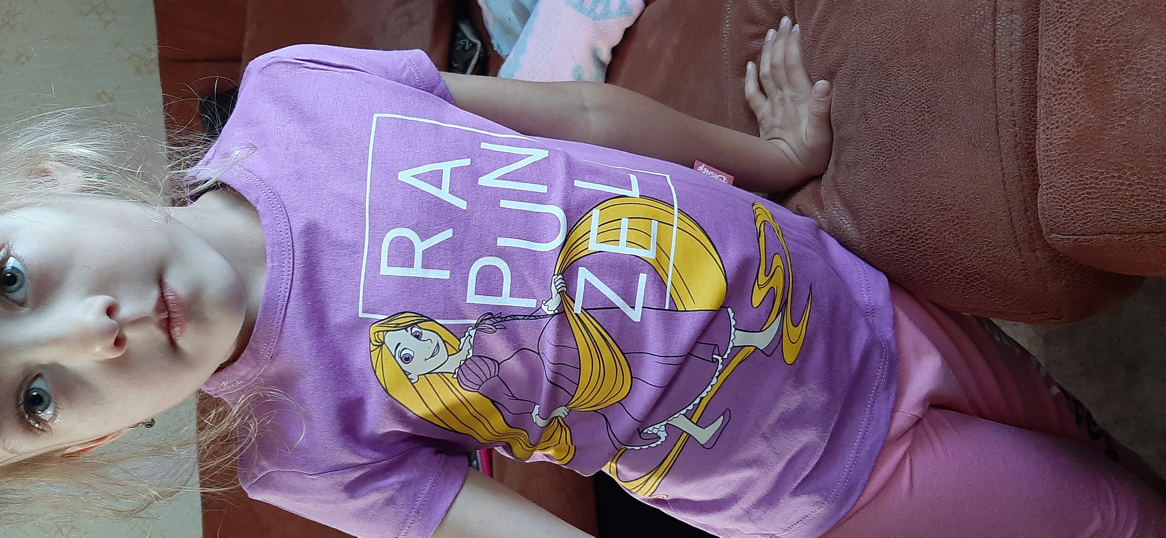 Фотография покупателя товара Футболка детская Disney "Рапунцель", рост 110-116 (32), фиолетовый - Фото 1