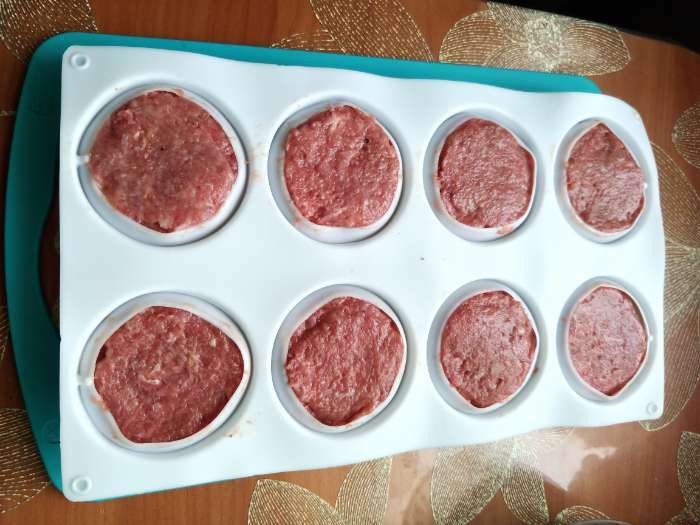 Фотография покупателя товара Форма для муссовых десертов и выпечки KONFINETTA «Пуэнти», силикон, 30×17.5×1.5 см, 8 ячеек (5.5×1.5 см), белая - Фото 3
