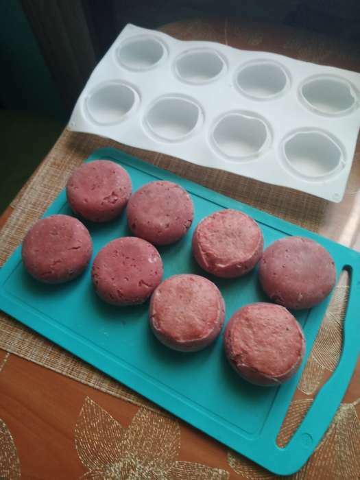 Фотография покупателя товара Форма для муссовых десертов и выпечки KONFINETTA «Пуэнти», силикон, 30×17.5×1.5 см, 8 ячеек (5.5×1.5 см), белая - Фото 2