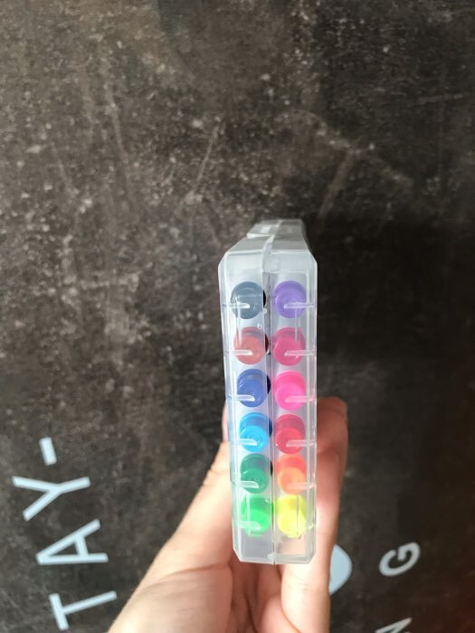 Фотография покупателя товара Фломастеры 12 цветов "Мышка", в пластиковом пенале с ручкой, вентрилируемый колпачок, МИКС