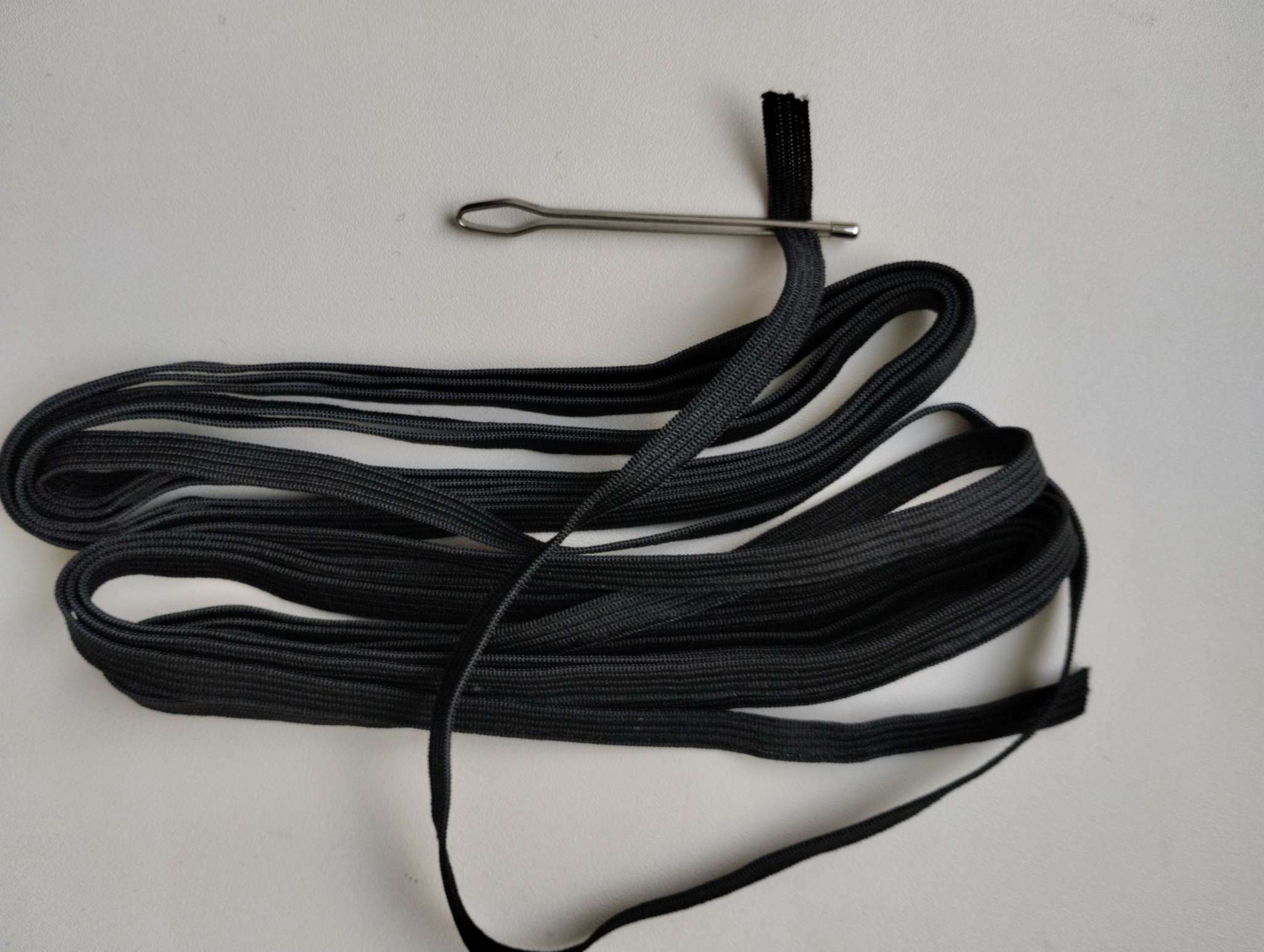 Фотография покупателя товара Набор для ремонта одежды, 5 предметов, цвет белый - Фото 4