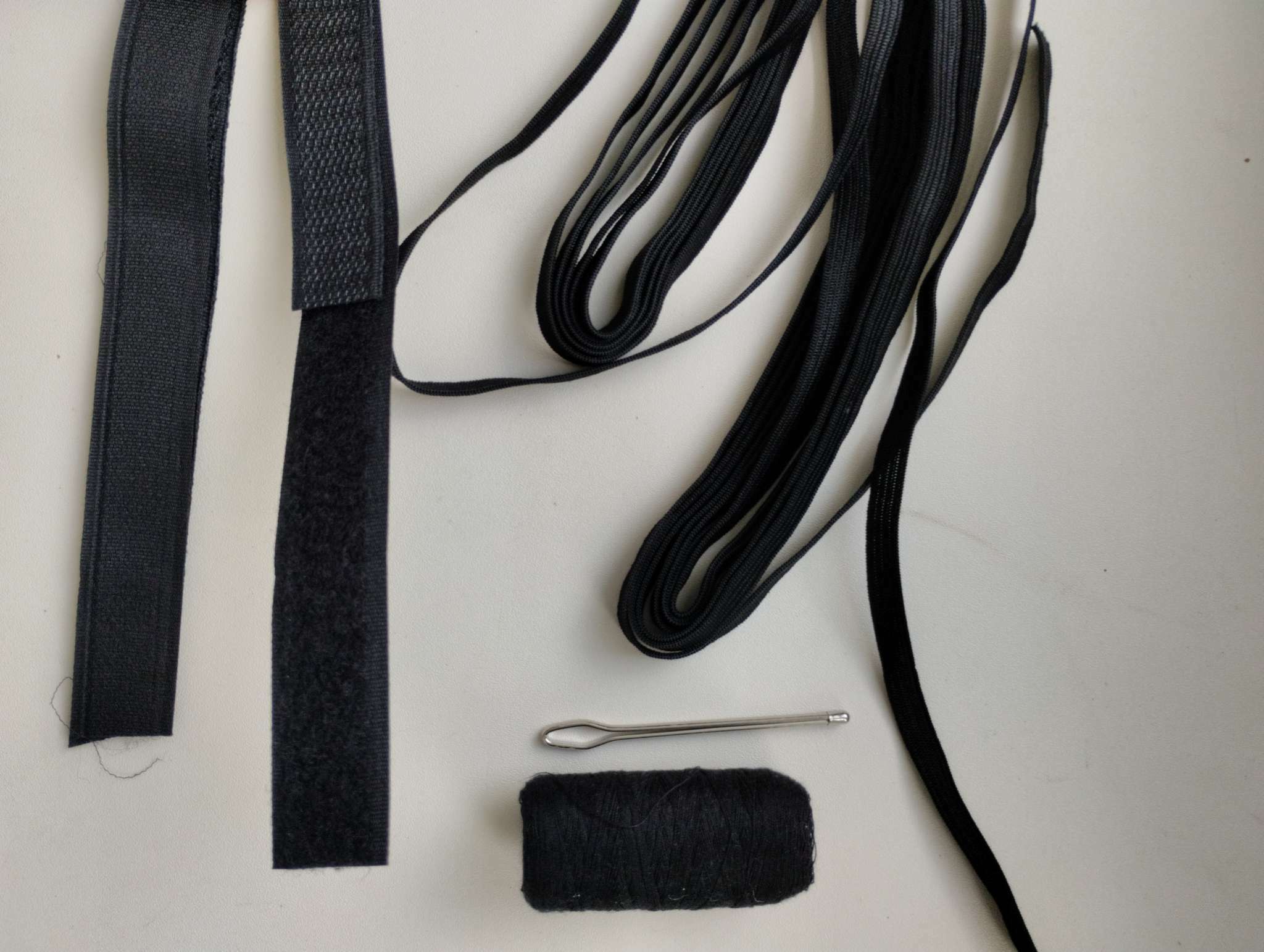 Фотография покупателя товара Набор для ремонта одежды, 5 предметов, цвет белый - Фото 5