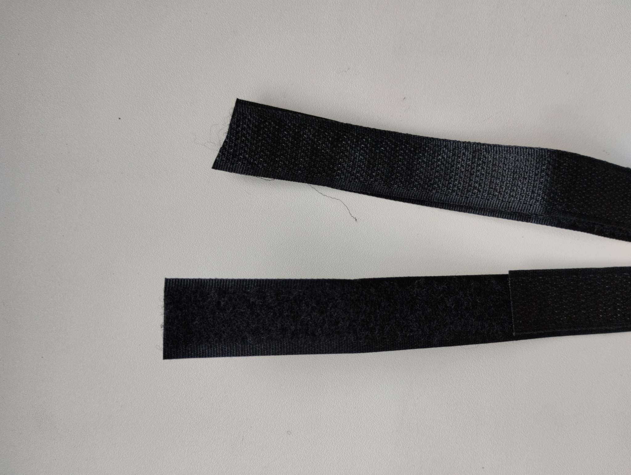 Фотография покупателя товара Набор для ремонта одежды, 5 предметов, цвет белый - Фото 6