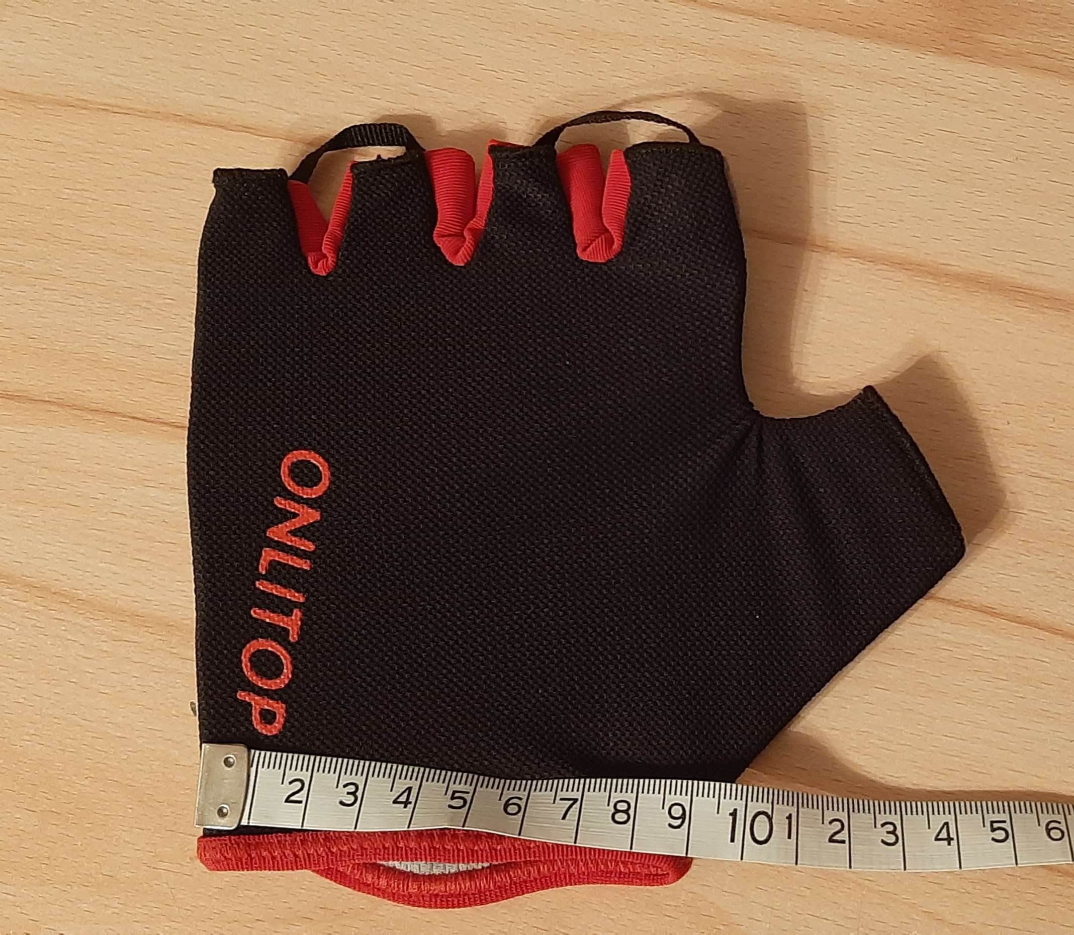 Фотография покупателя товара Перчатки спортивные, размер S, цвет чёрный - Фото 1